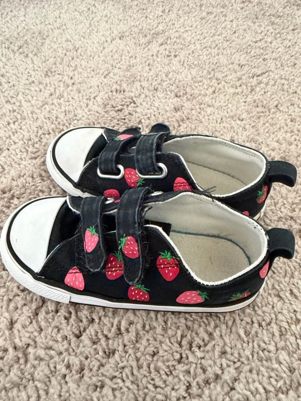 Converse Kids Chuck Taylor All Star Easy-On strawberry sneakers